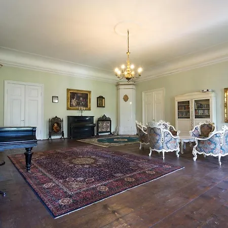 Country house Manor Rava