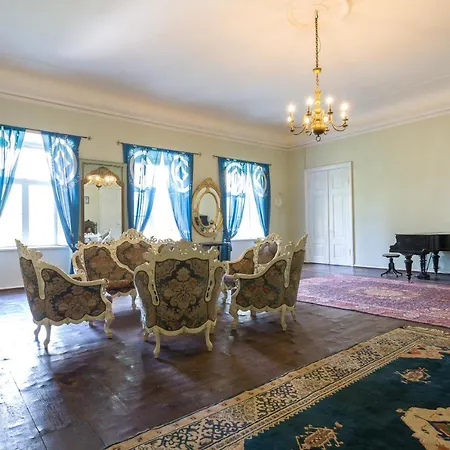 Country house Manor Rava